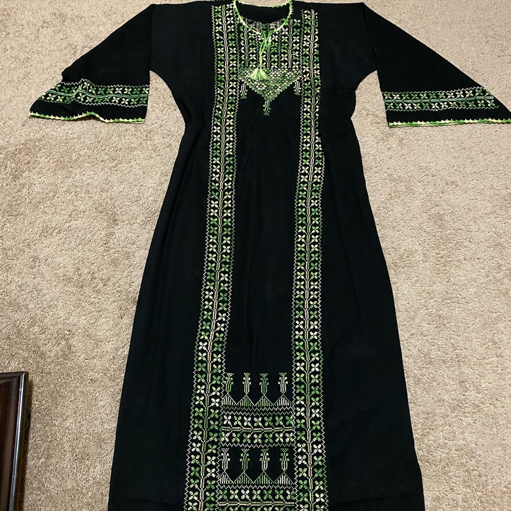 Palestinian dress thobe Abaya black embroidered